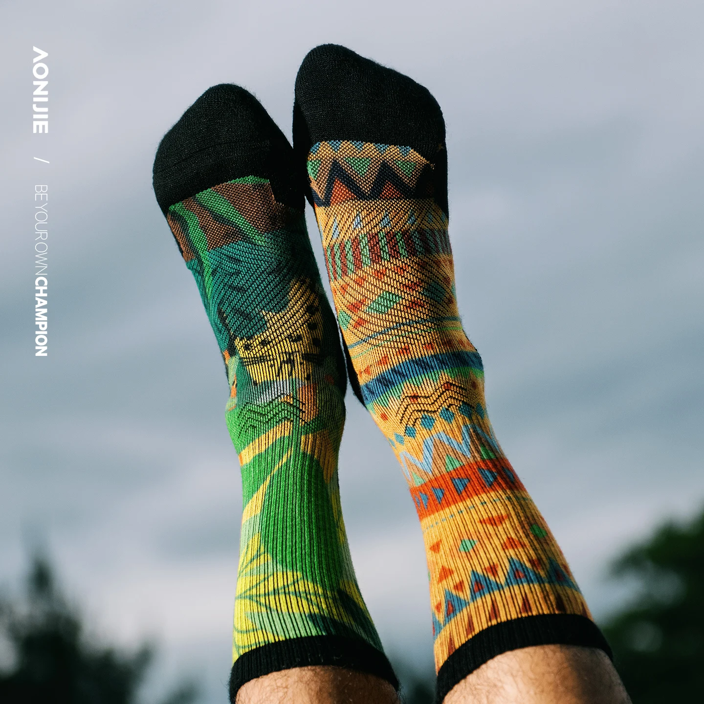 AONIJIE في الهواء الطلق الصوف  - مراجعة Wool Hiking Sock وسعره