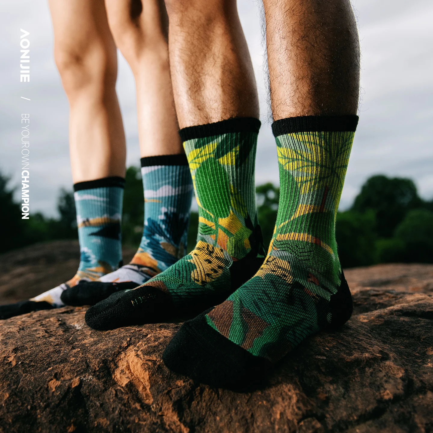 AONIJIE في الهواء الطلق الصوف  - مراجعة Wool Hiking Sock وسعره