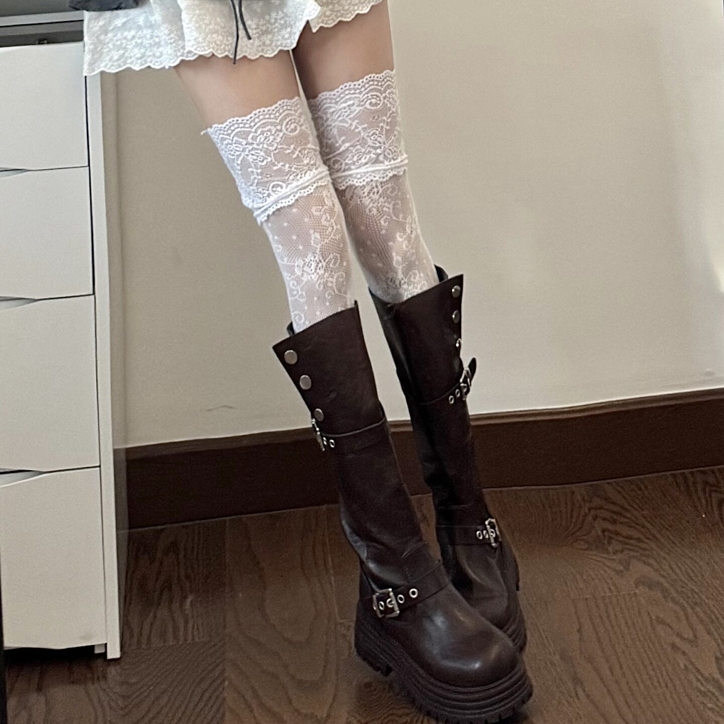 جوارب نسائية شبكية من الدانتيل - مراجعة Fishnet Stocking Women وسعره