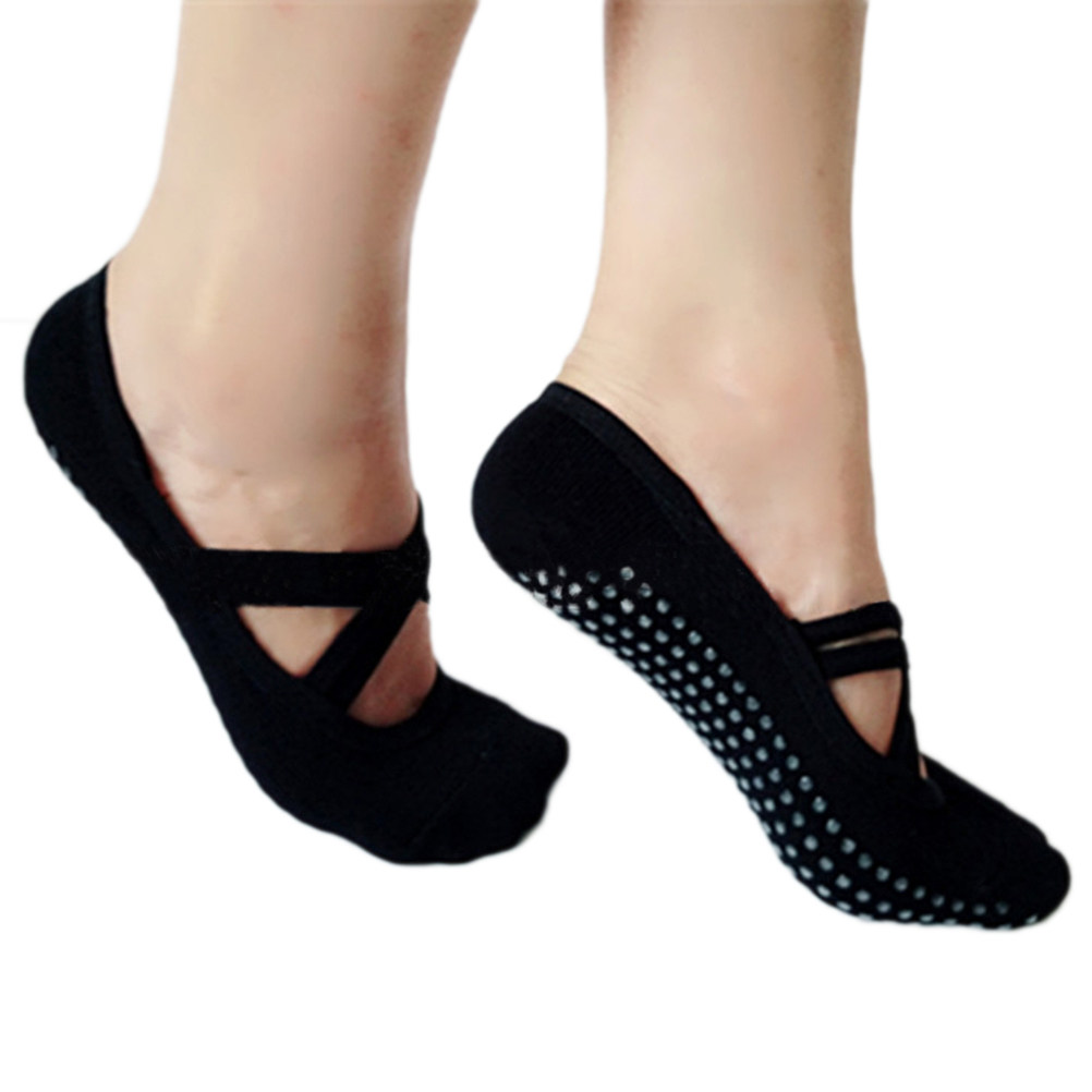 جوارب يوغا نسائية سوداء غير قا - مراجعة Grip Sock Yoga وسعره